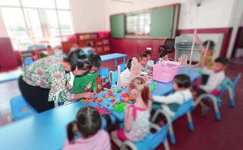 幼儿园转学申请书